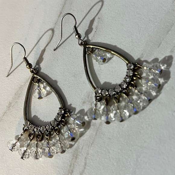 Elegant Vintage Gold and Crystal Teardrop Earrings - Picture 2 of 6